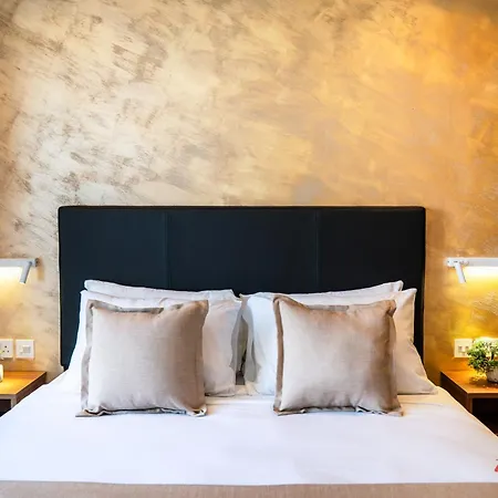 Couette-café Ta' Guzeppi Boutique By Zzzing Il-Mahsel