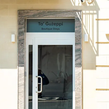 Ta' Guzeppi Boutique Near St Thomas Bay Bed & Breakfast Il-Mahsel